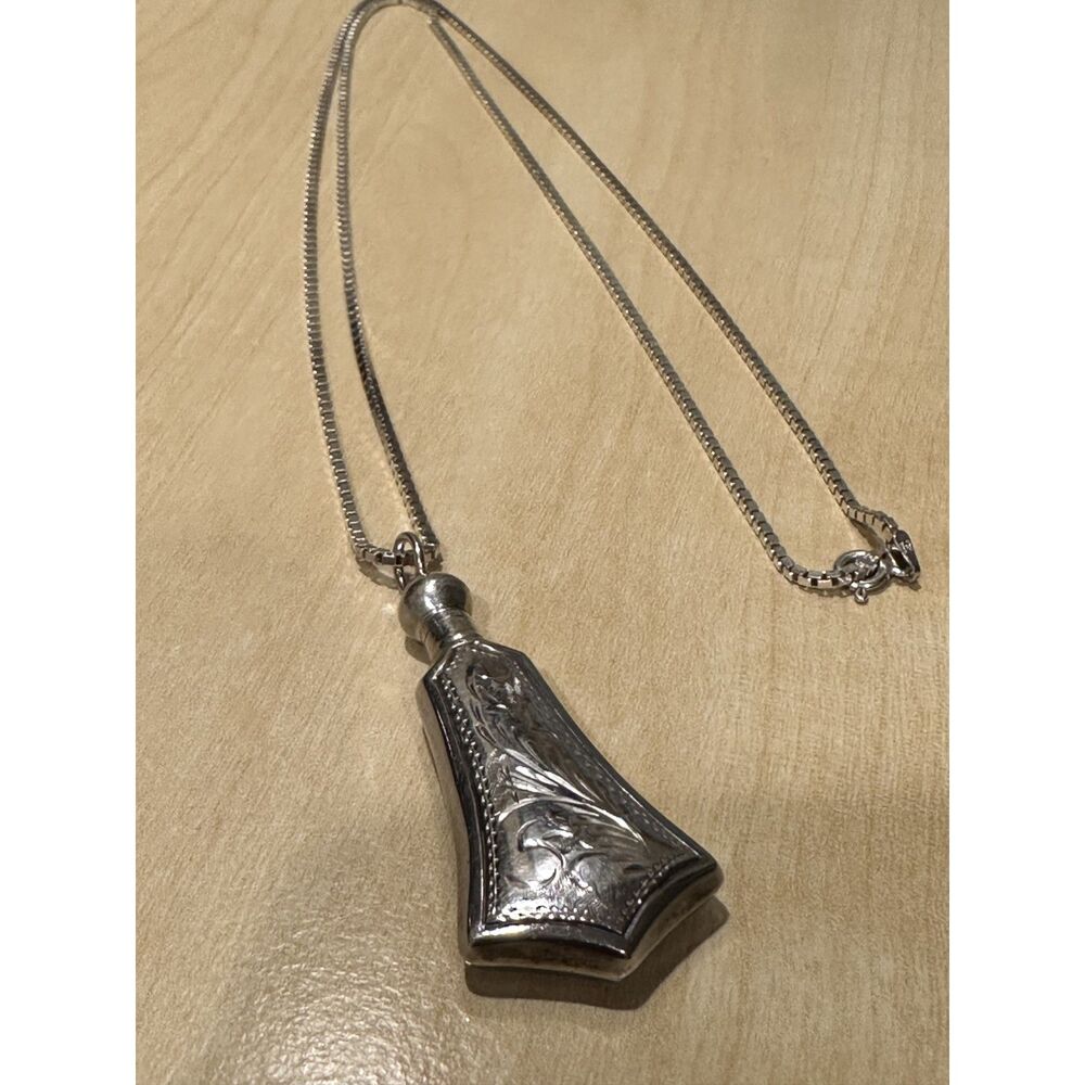 Vintage Italian Sterling Silver 925 Engraved Perfume Bottle Pendant Necklace 34